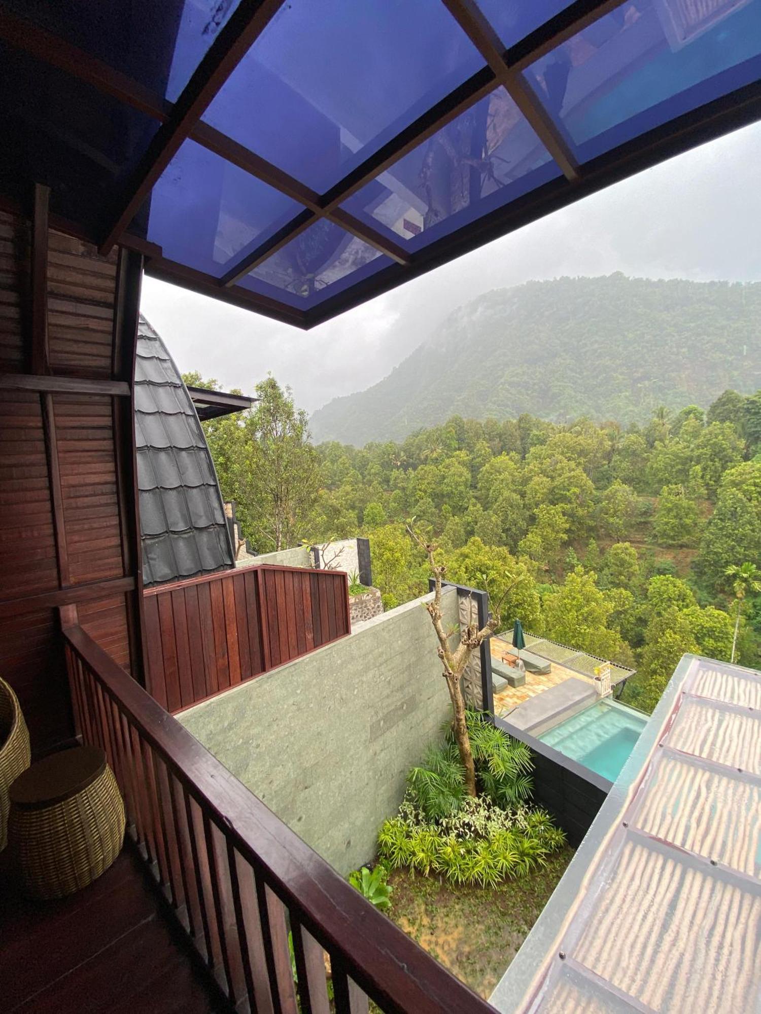 Hotel Munduk Kupang Sekumpul