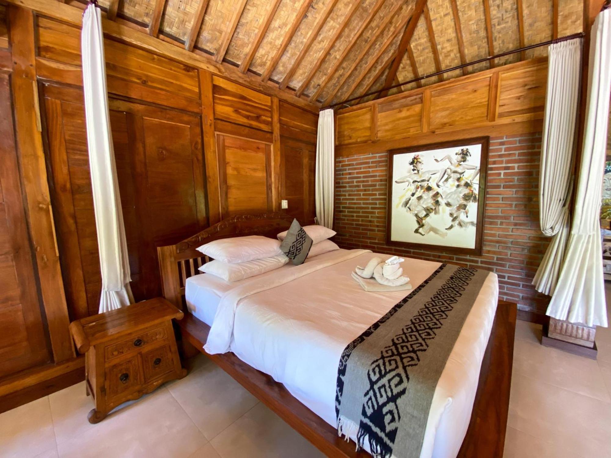 Guest house Abian Ayu 4*