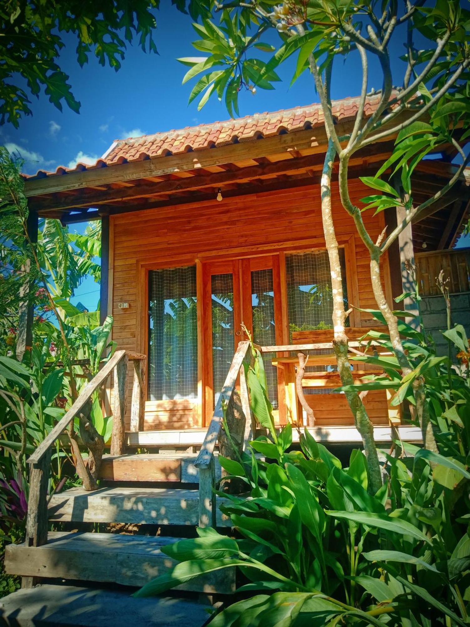 Umah Kayu 2-menjangan Guest house Banyuwedang