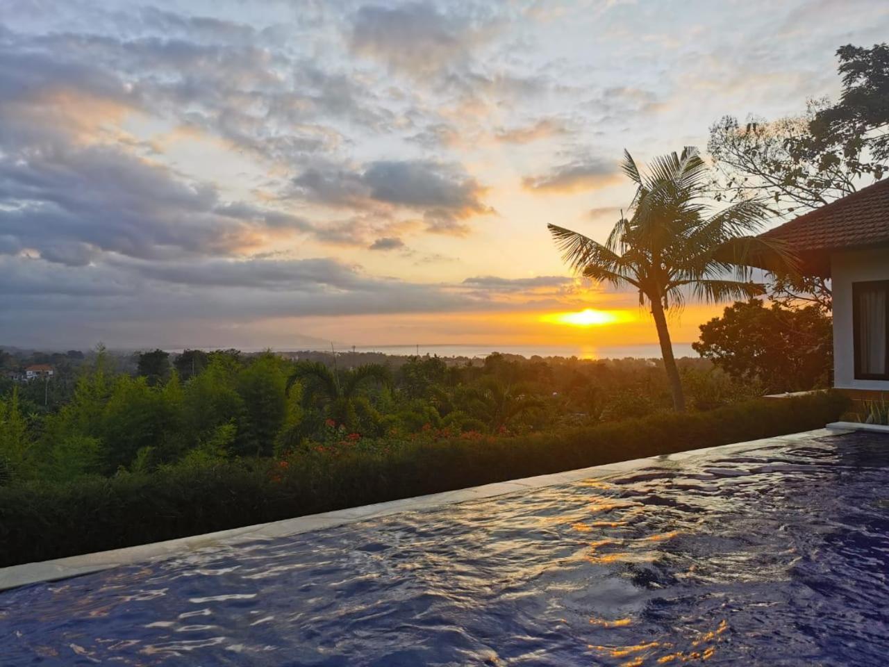 The Dharma - Mountain, Sea & Sunset View - Private W Starlink - 5br Villa *