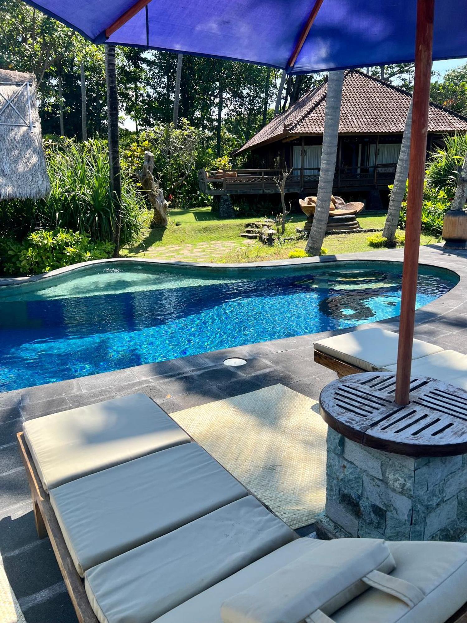 Secret Moon House Guest house
