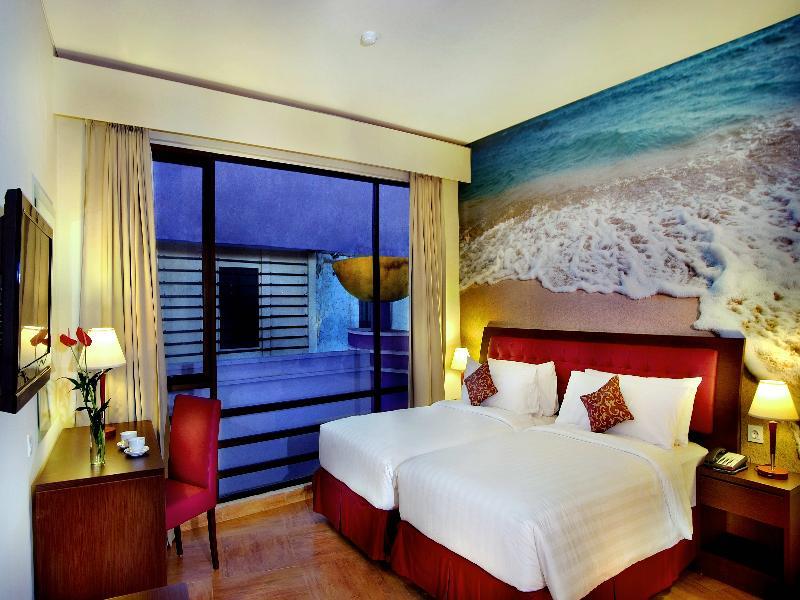 Hotel Kuta Park 4*