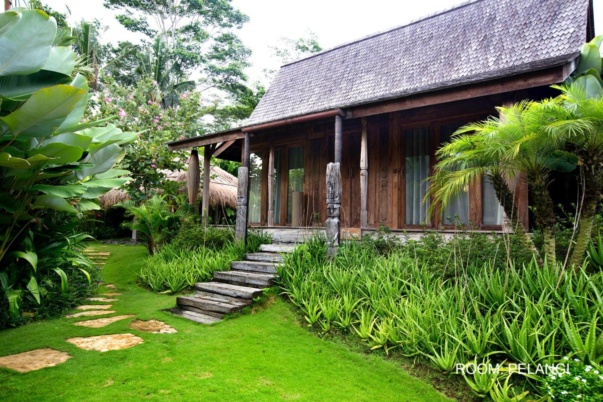 Resort Blue Karma Dijiwa 4*