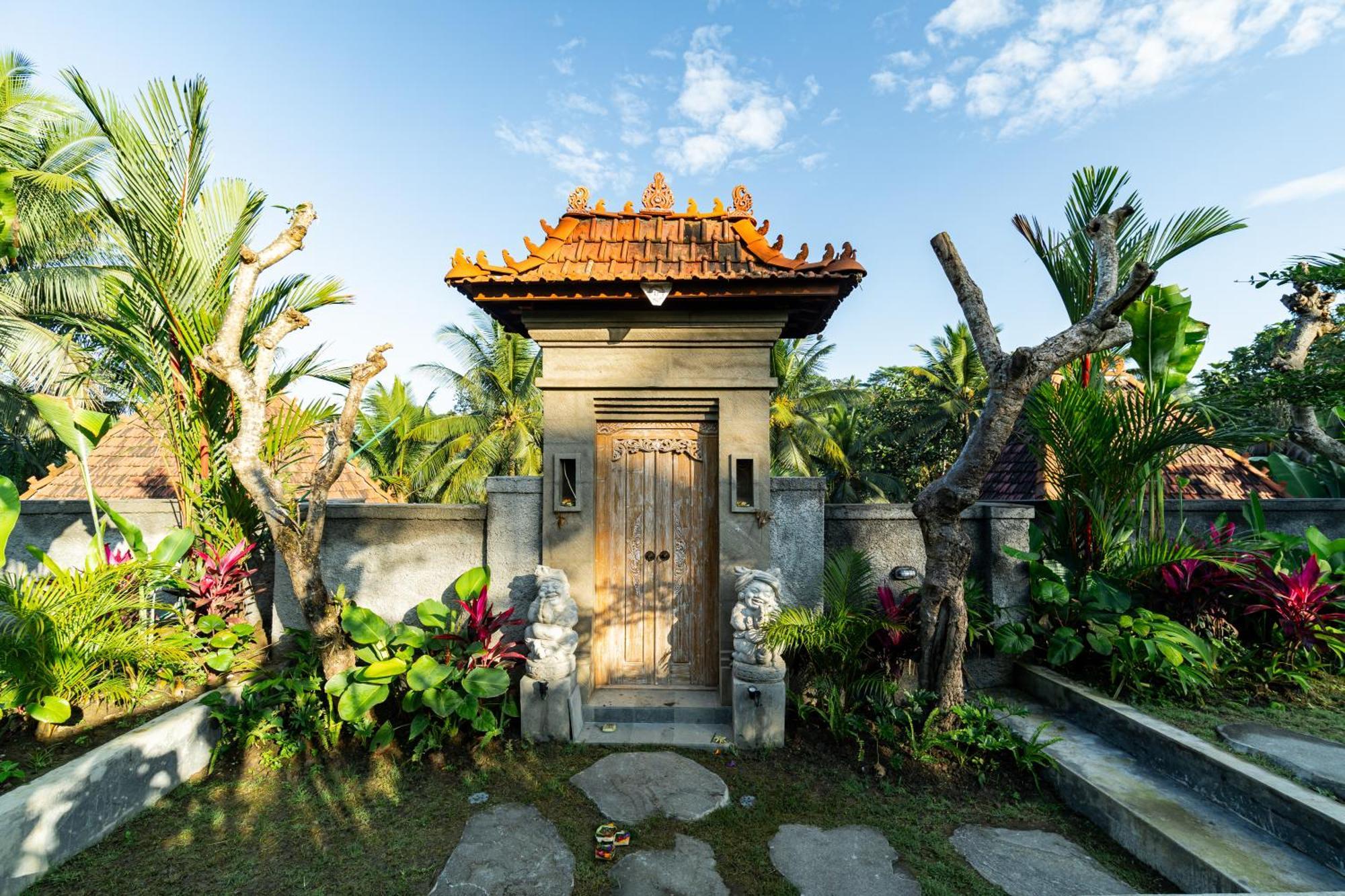 Madani Antique *