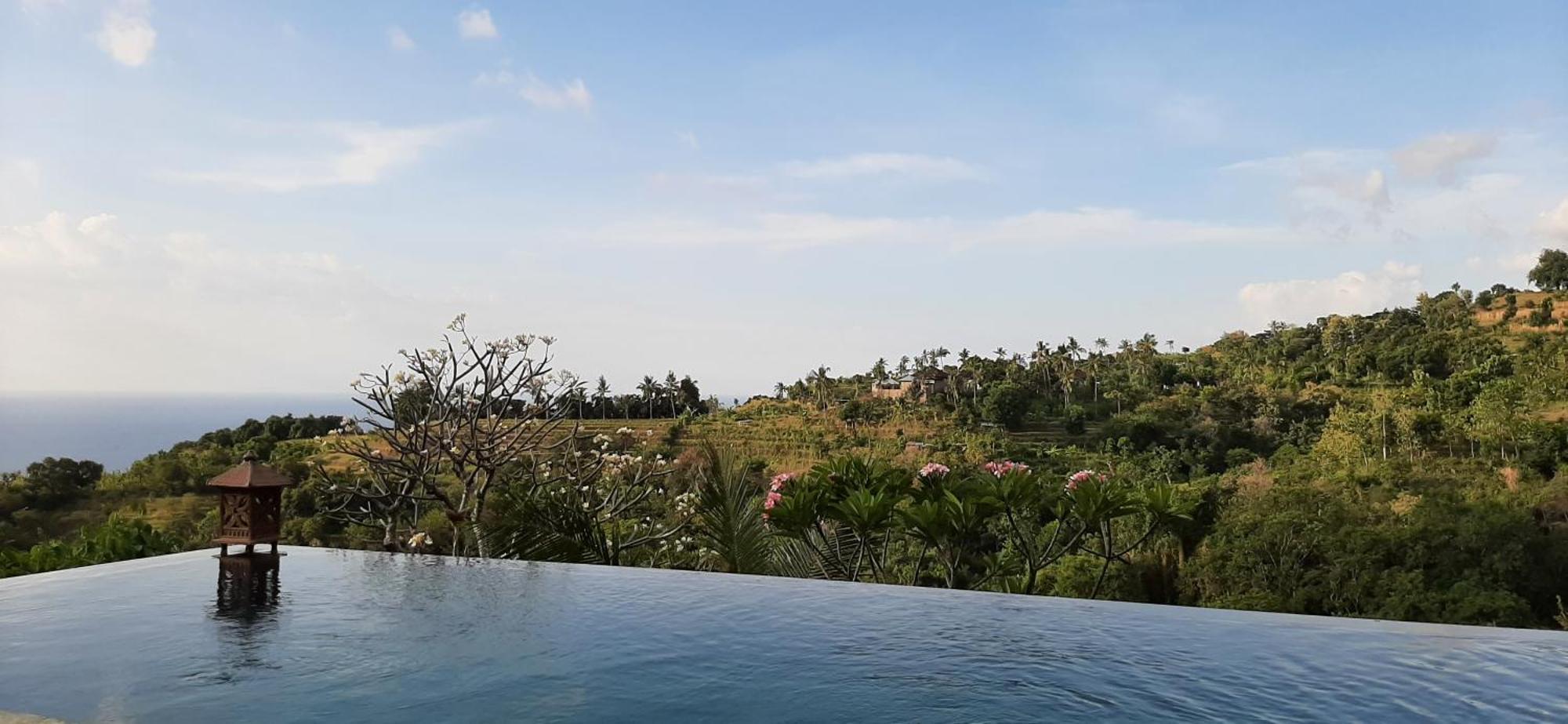 Liri - Ocean, Hills, Valley View Villa