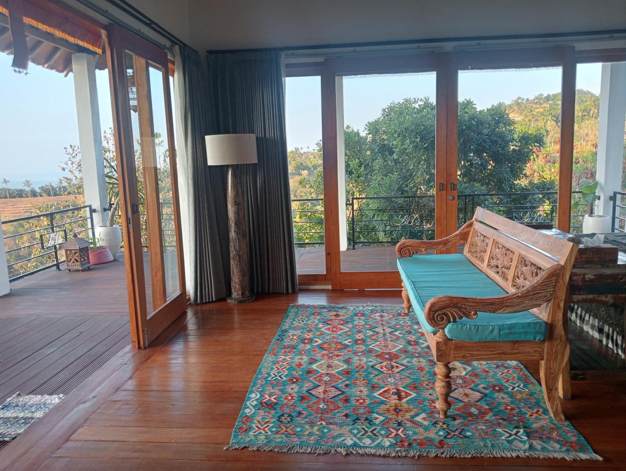 Villa Liri - Ocean, Hills, Valley View Lovina (Bali)