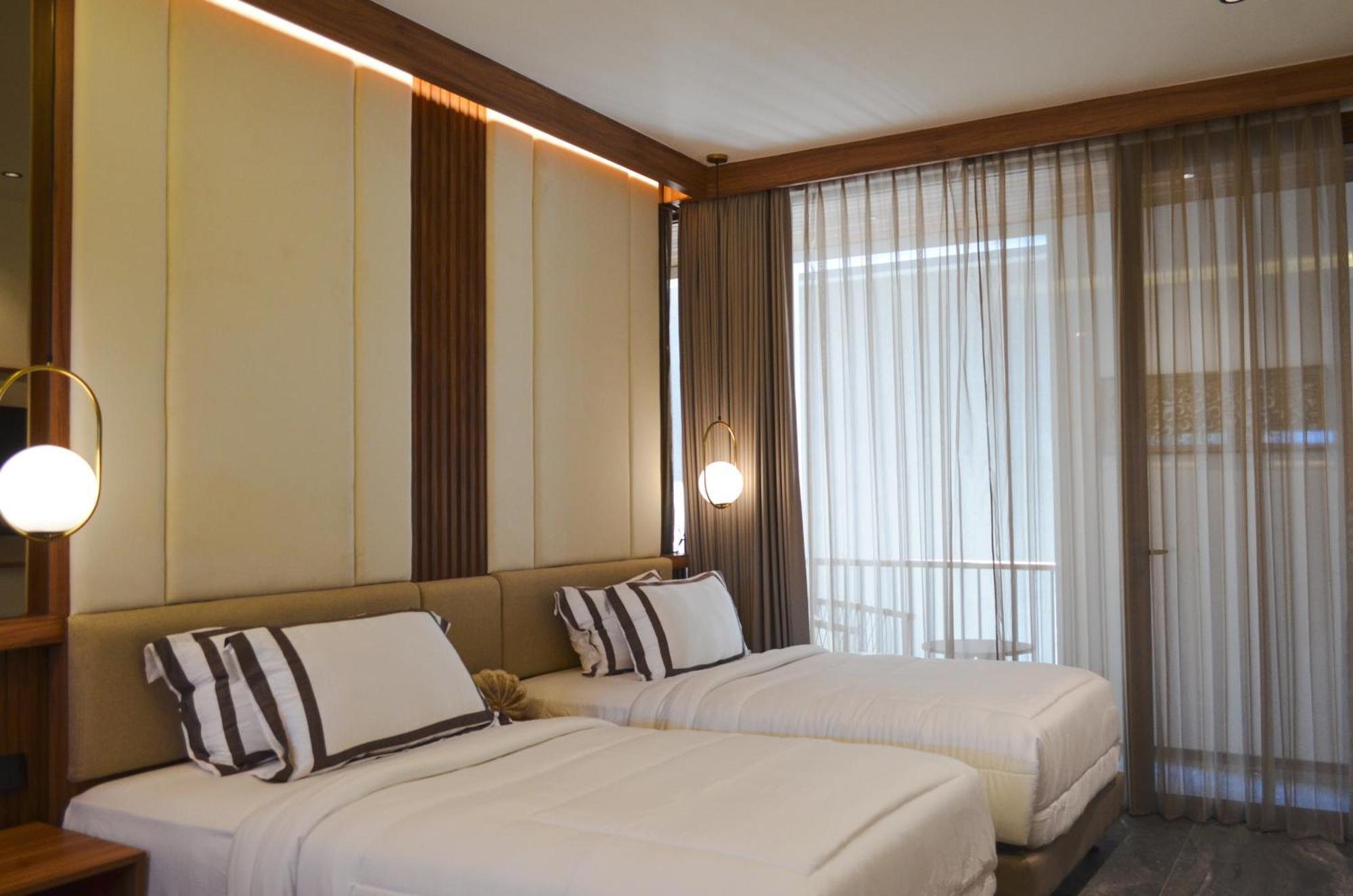 Kammora Living And - Bali Way Aparthotel