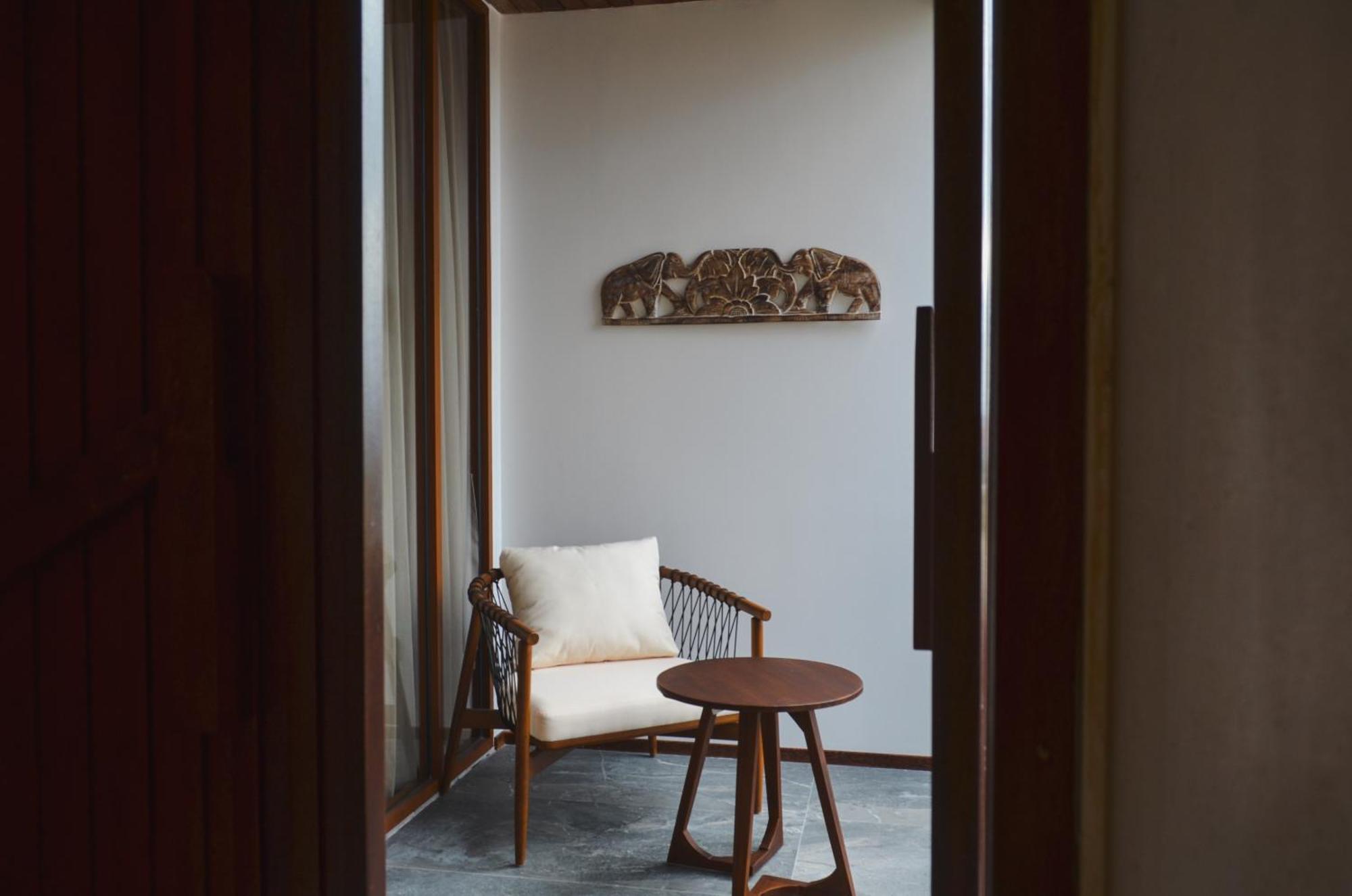 Kammora Living And - Bali Way Aparthotel