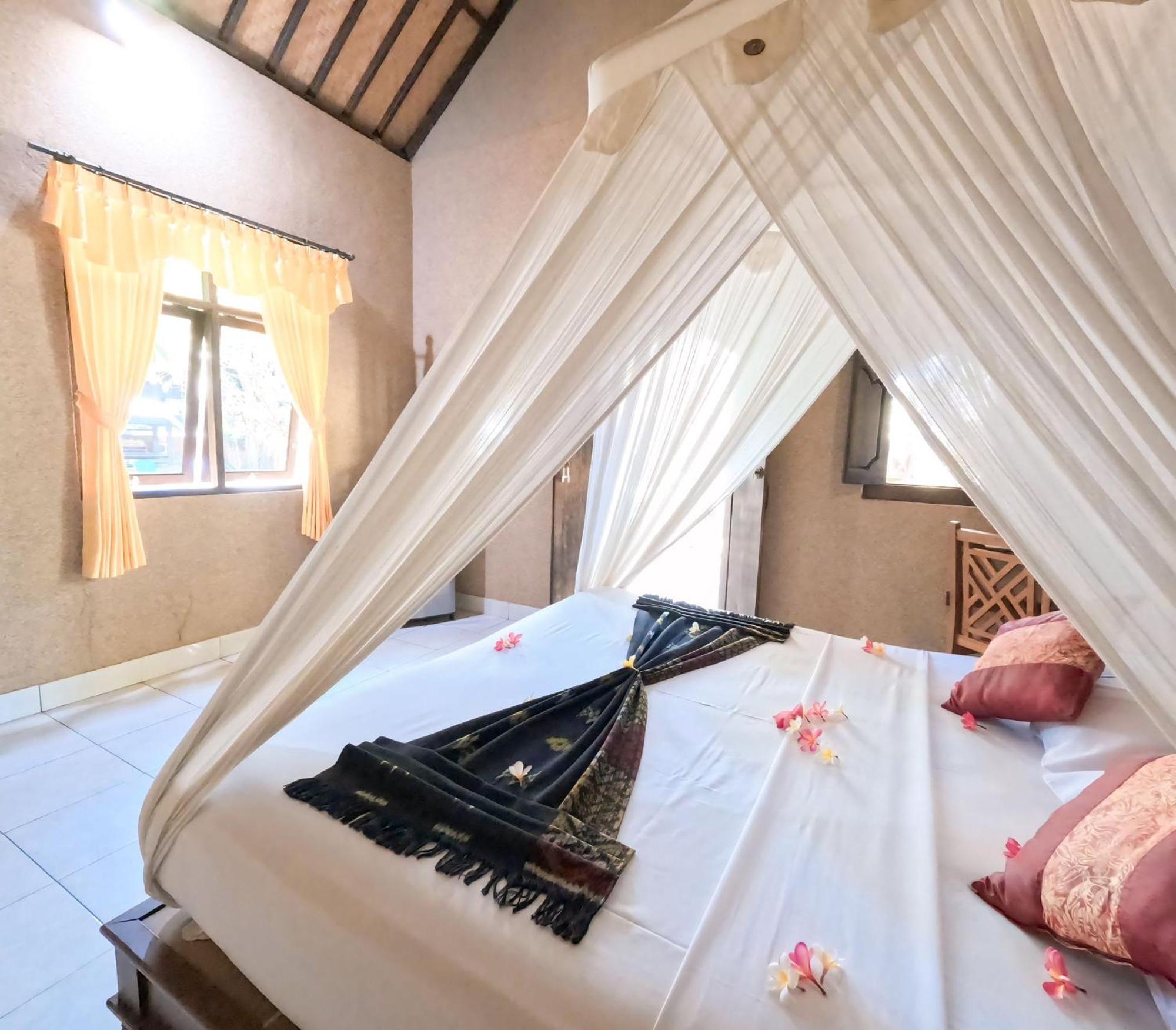 Suka Sari Pemuteran (Bali)