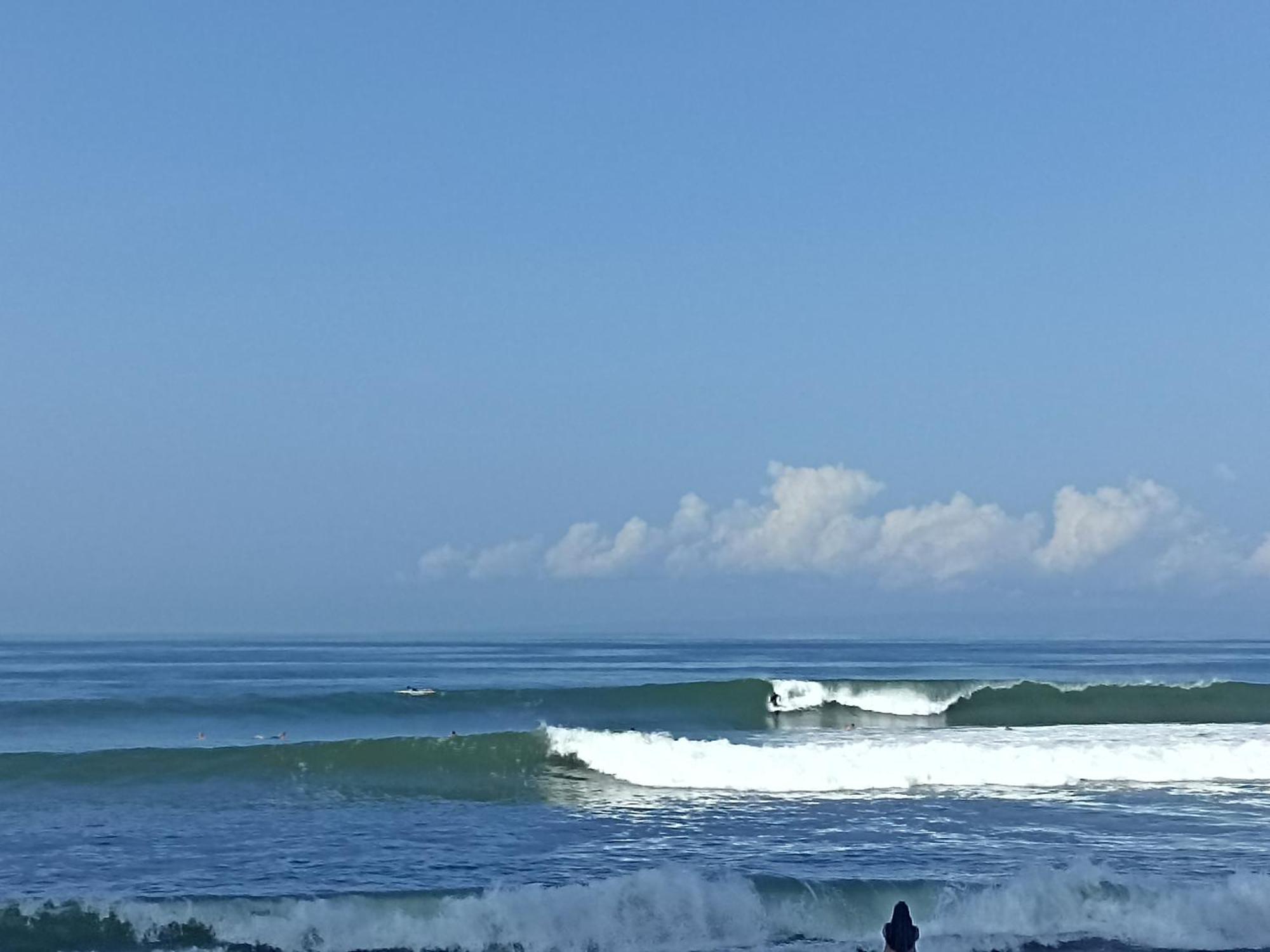 Ayolah Surf House &surf Camp Homestay *
