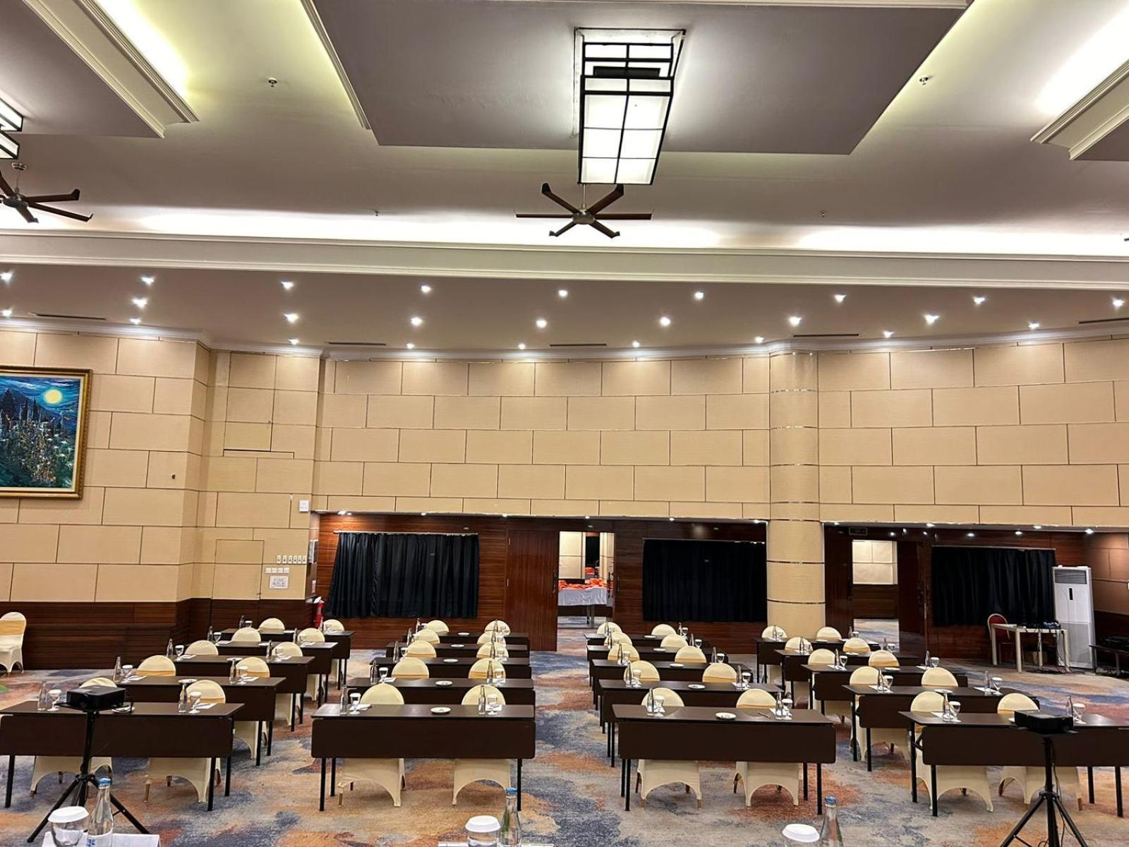 Kutabex Beachfront Hotel 3* Kuta (Bali)