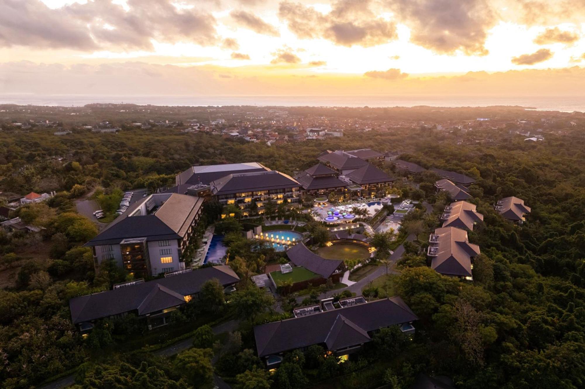 Hotel Renaissance Bali Nusa Dua