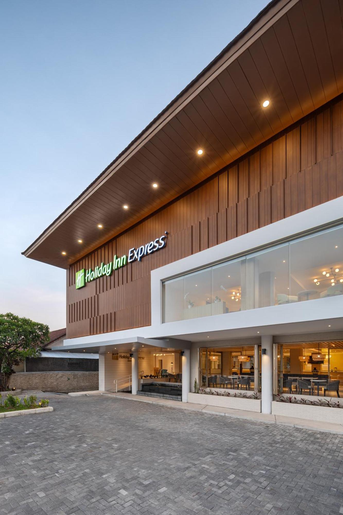 Express Bali Sunset Road By Ihg 3* Kuta (Bali)