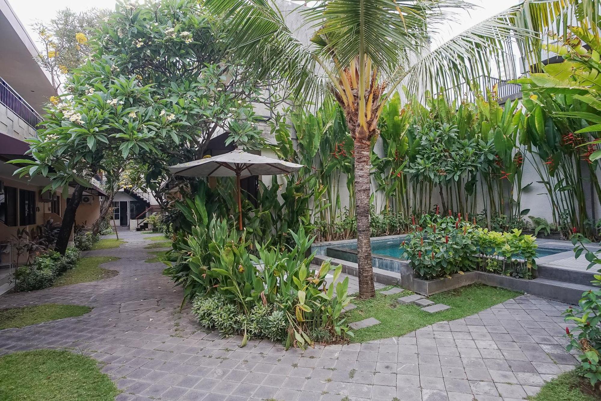 Dee Hotel