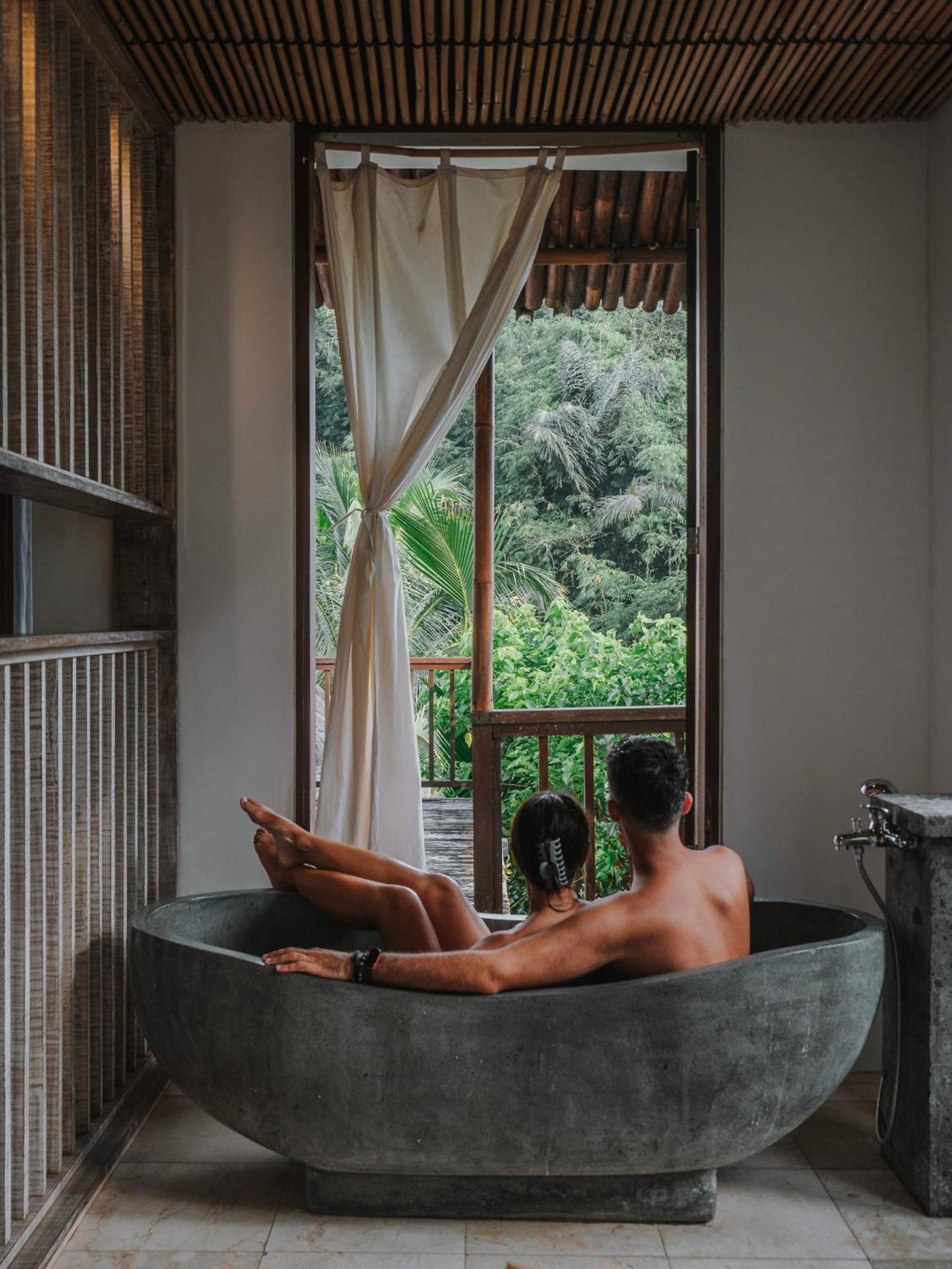 Tirta Sari Villa *