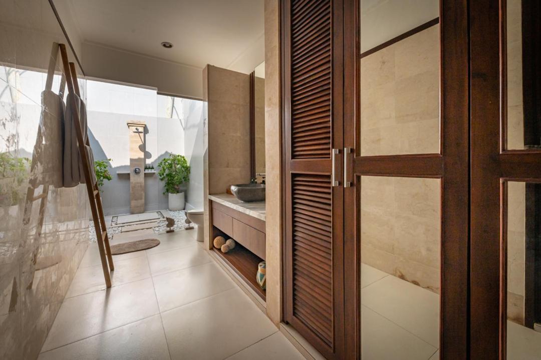 Villa Cemara Managed By Bugis *