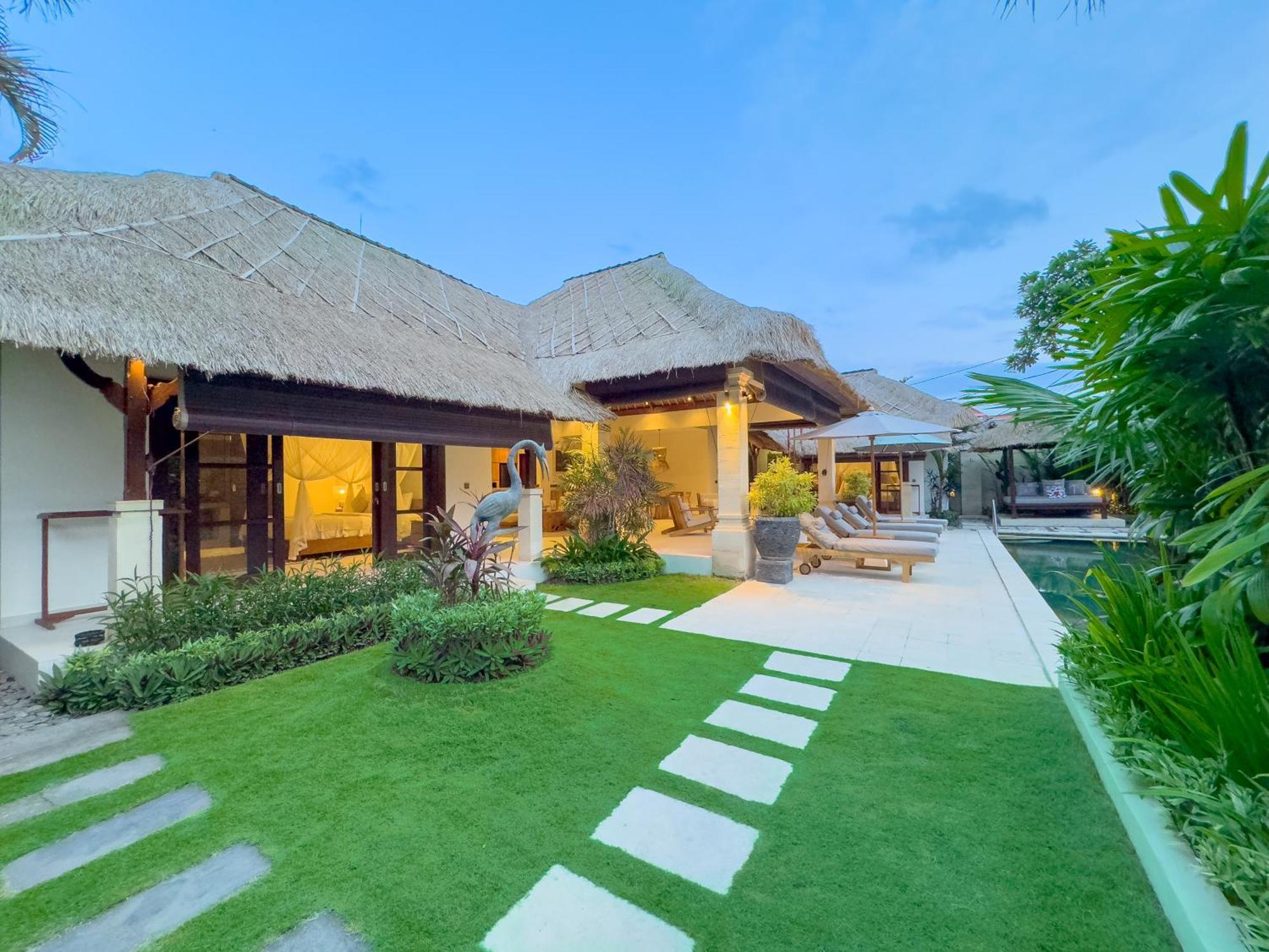 Olive Managed By Bugis * Seminyak (Bali)