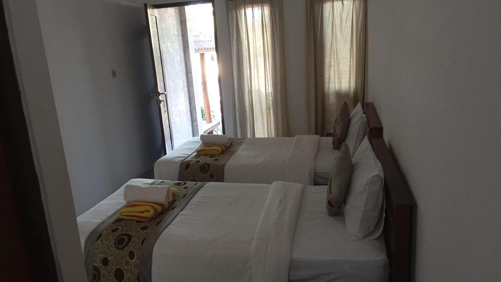 Reynold Artha Guest house *