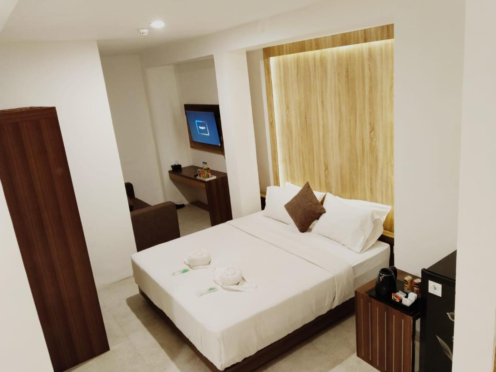 Hostel Dbeds Kuta *