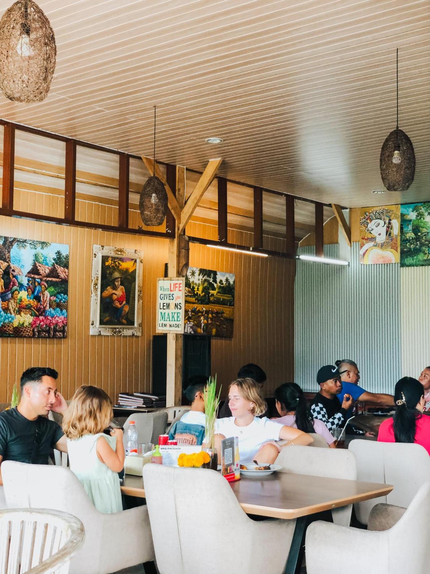 Bed & Breakfast Bhuana Agung And Restaurant