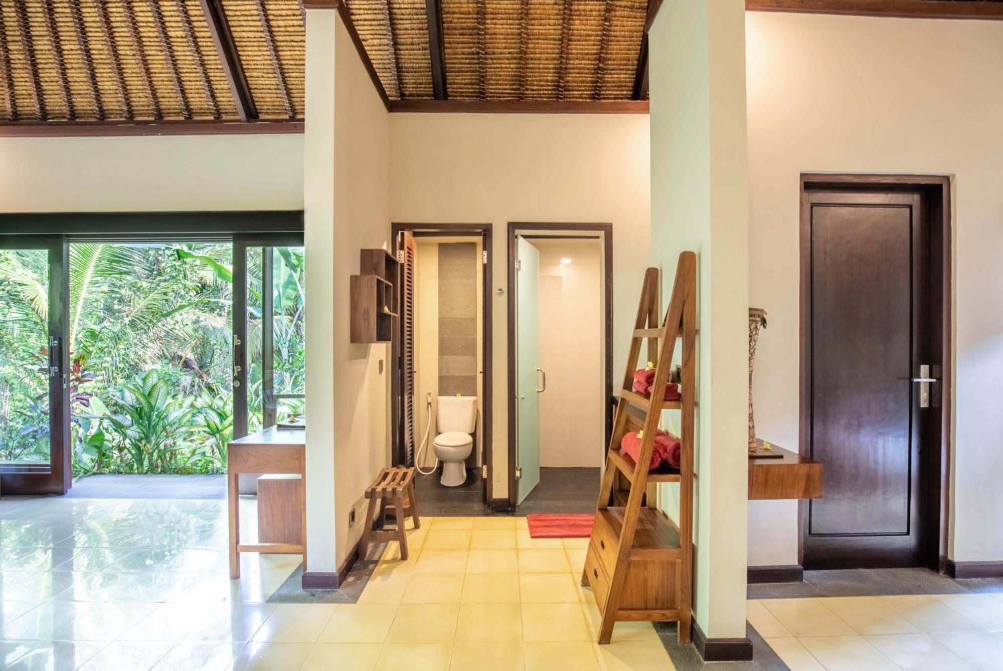 Suara Air Luxury Villa *