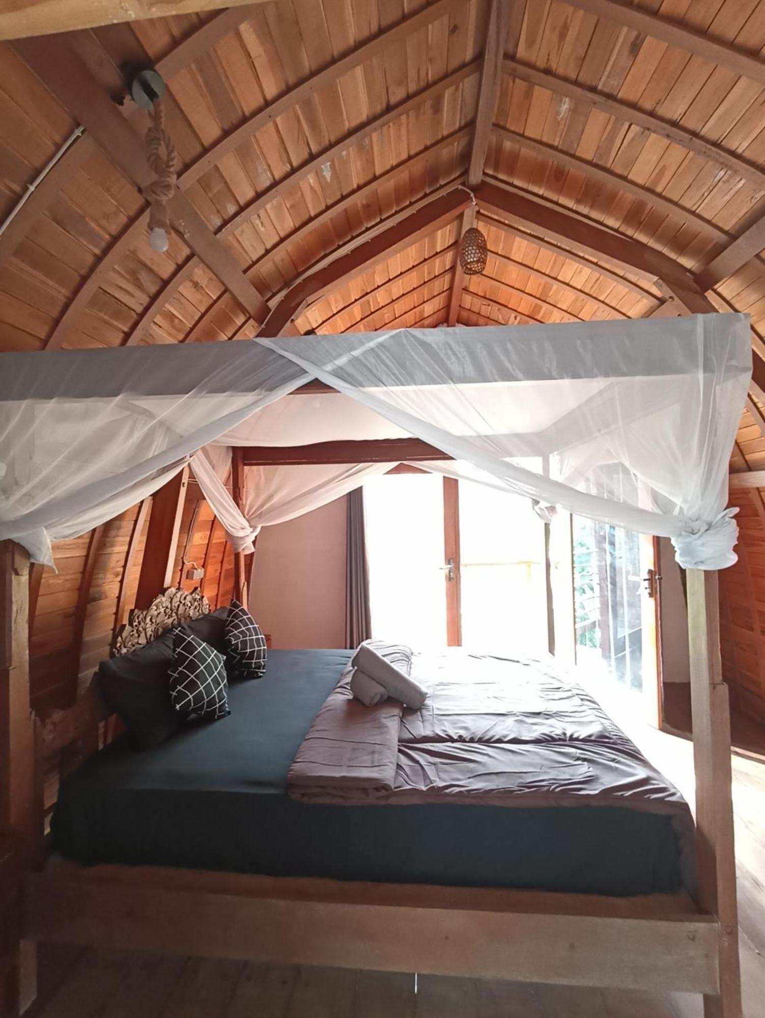 Ayolah Surf House &surf Camp Homestay