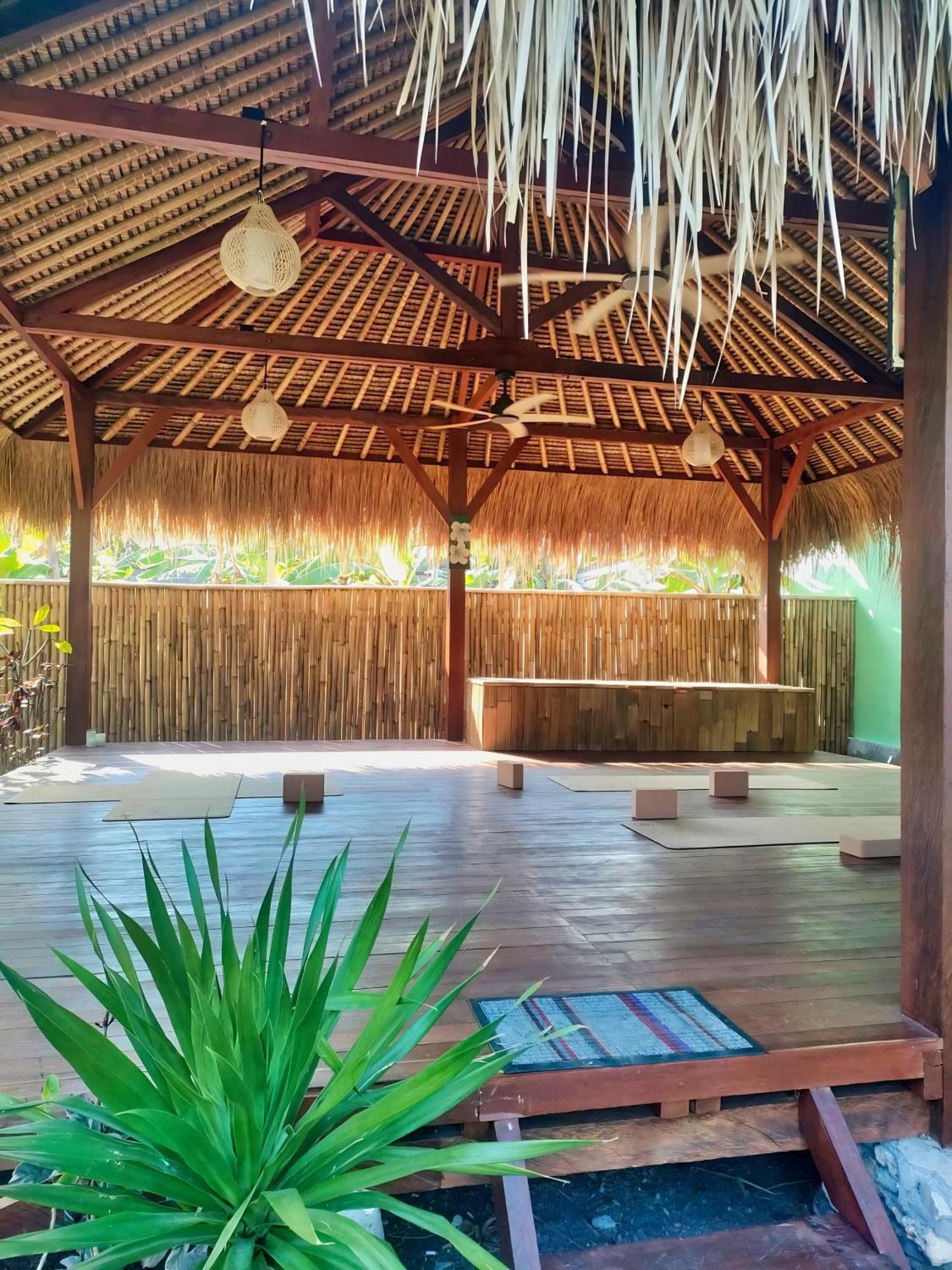 Island Garden Huts Bed & Breakfast 3*