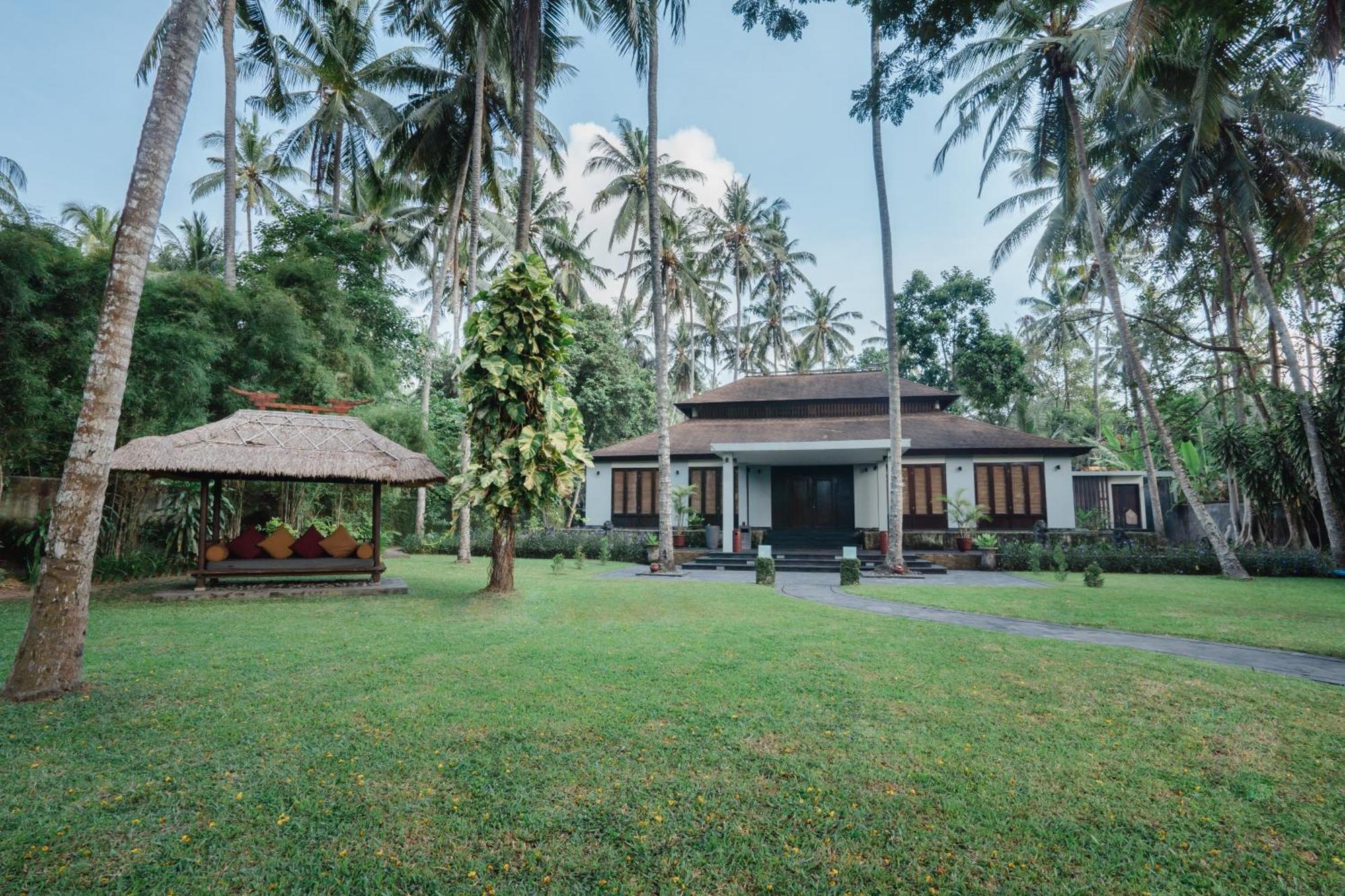 Ramayana Resor 4*