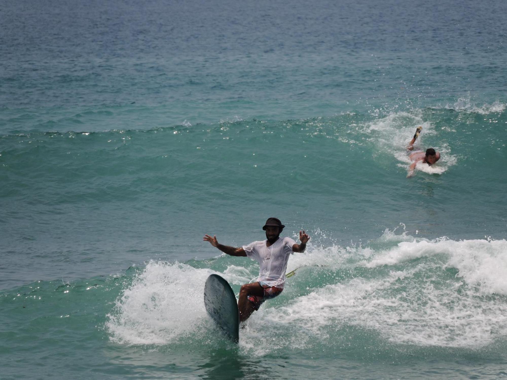 Homestay Ayolah Surf House &surf Camp *