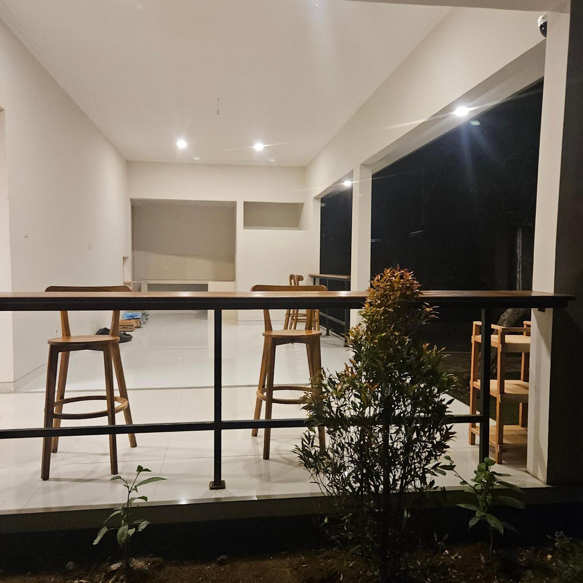 Center Hostel *