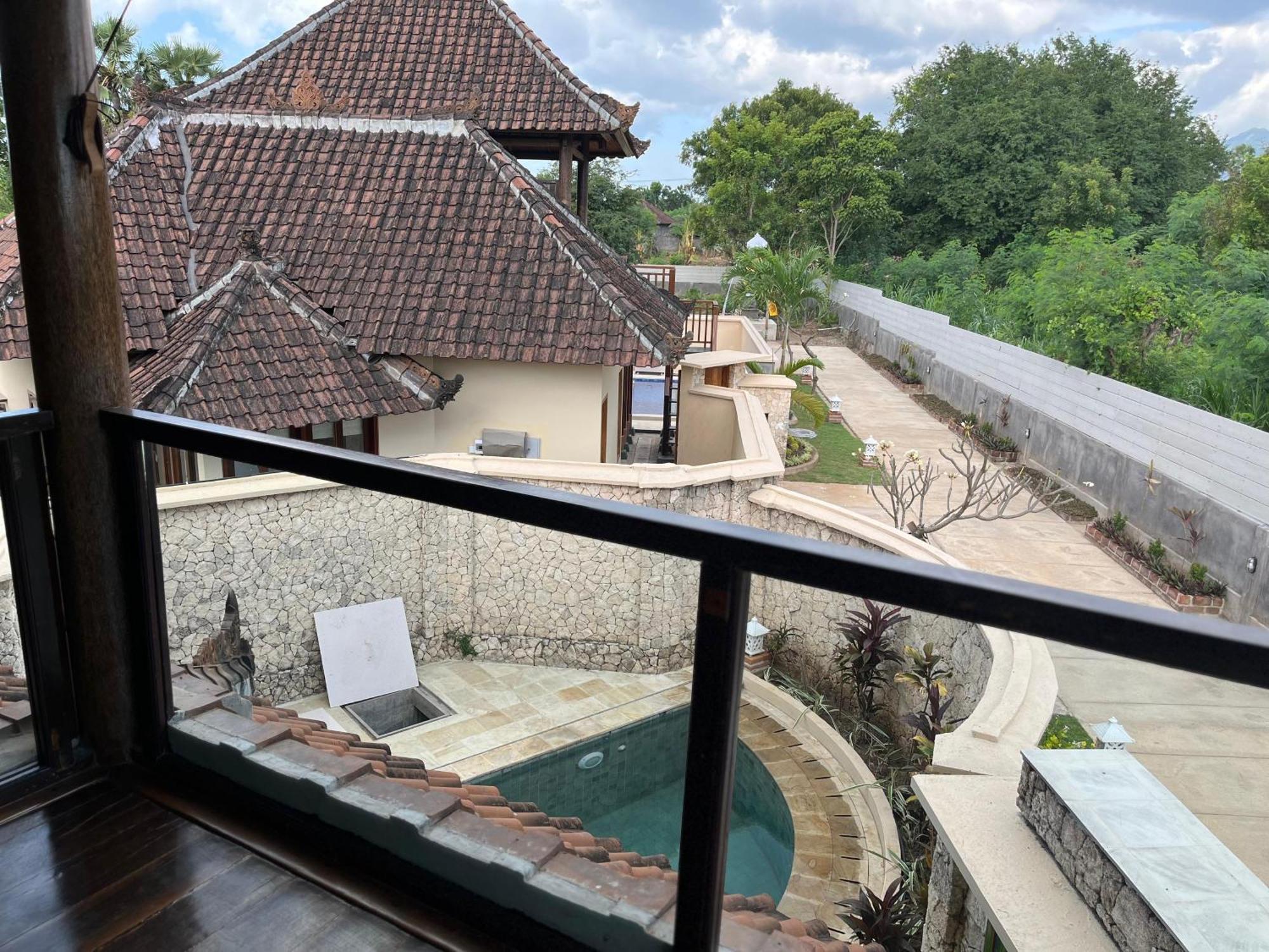 Sari Bumi Menjangan Hotel