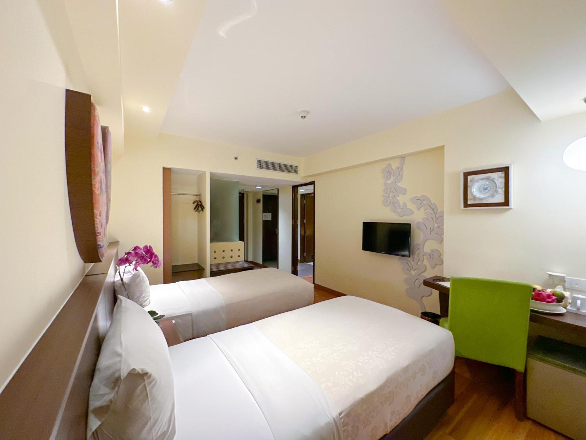 Hotel Atanaya Kuta Bali 4*