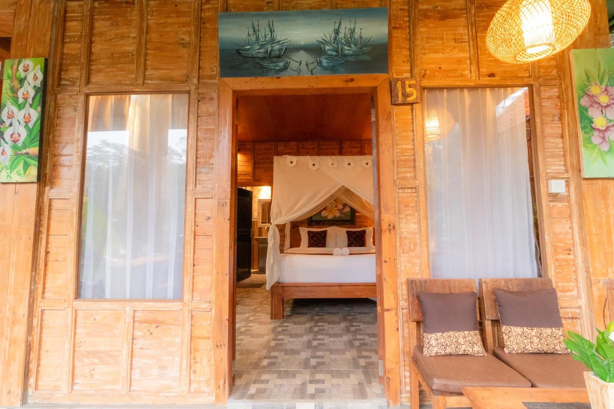Resor Doni House &