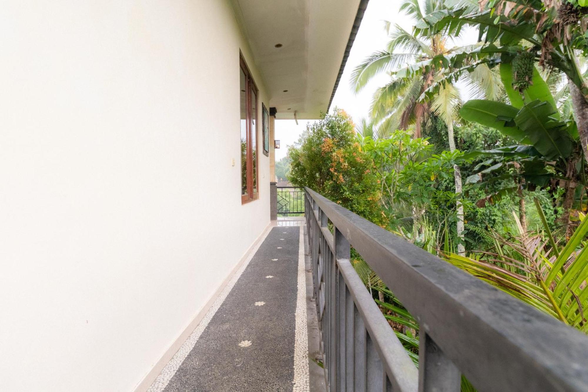 Resor Doni House & 3*