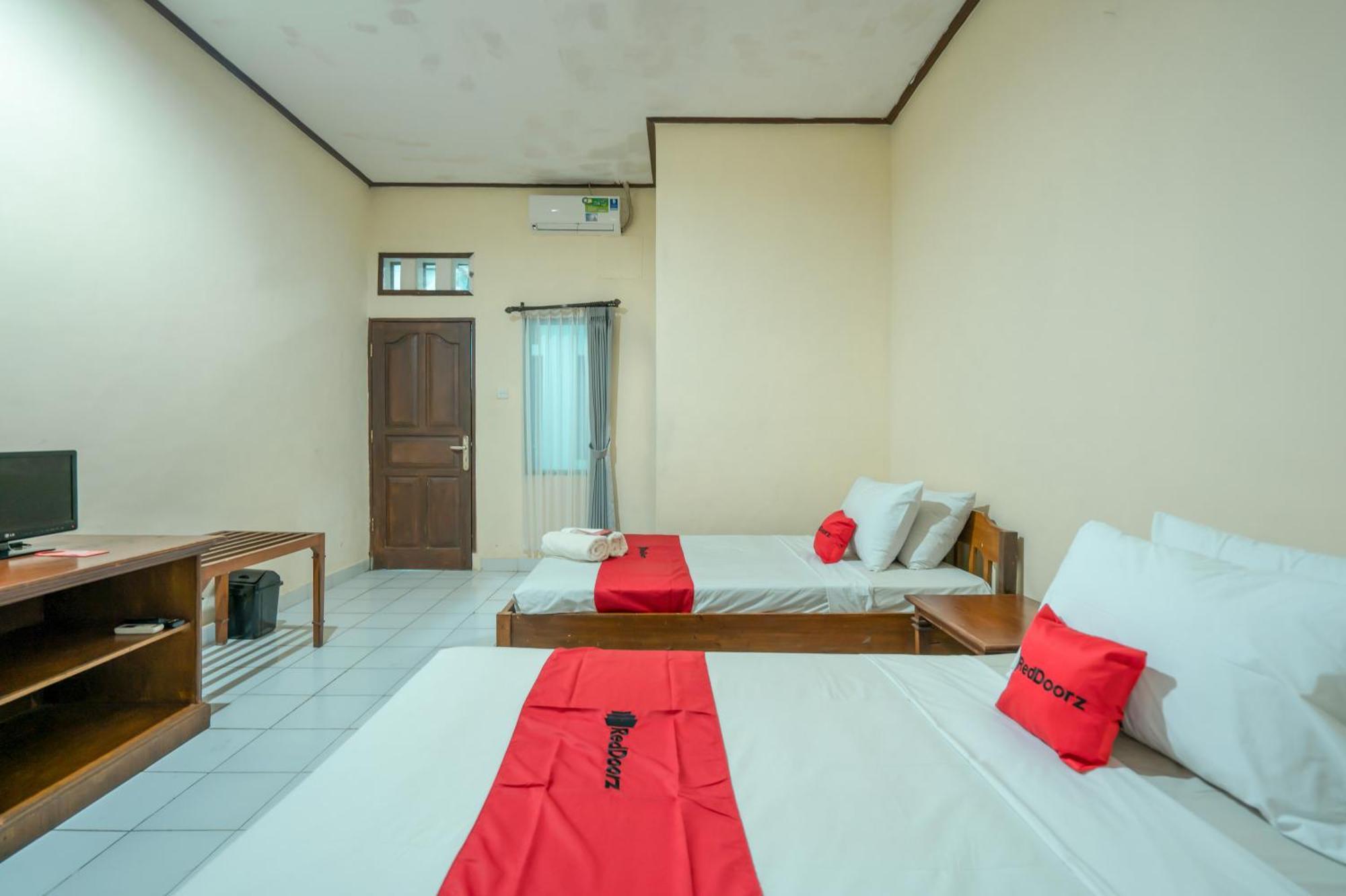 Reddoorz At Mahajaya Guest house