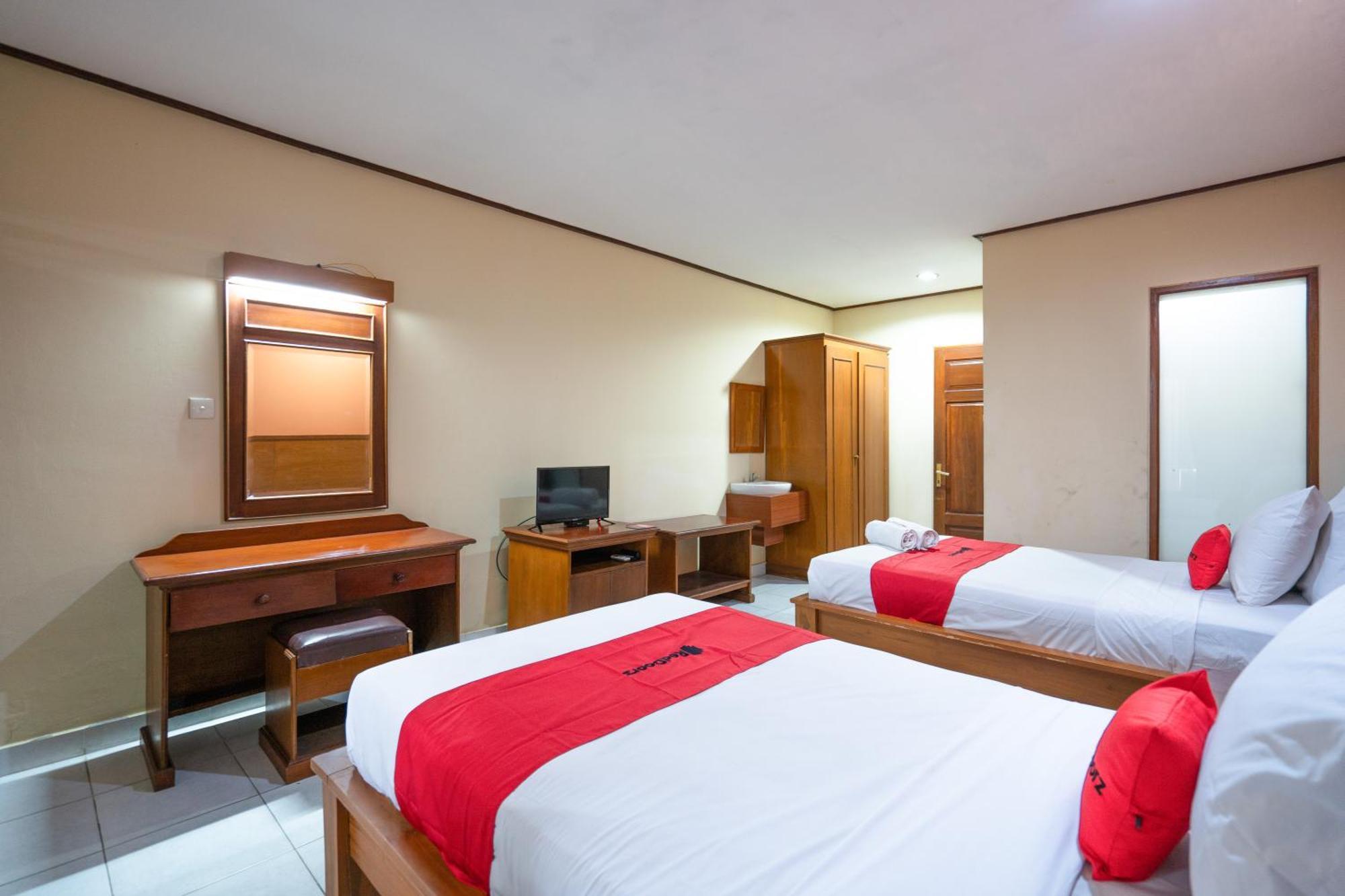 Guest house Reddoorz At Mahajaya