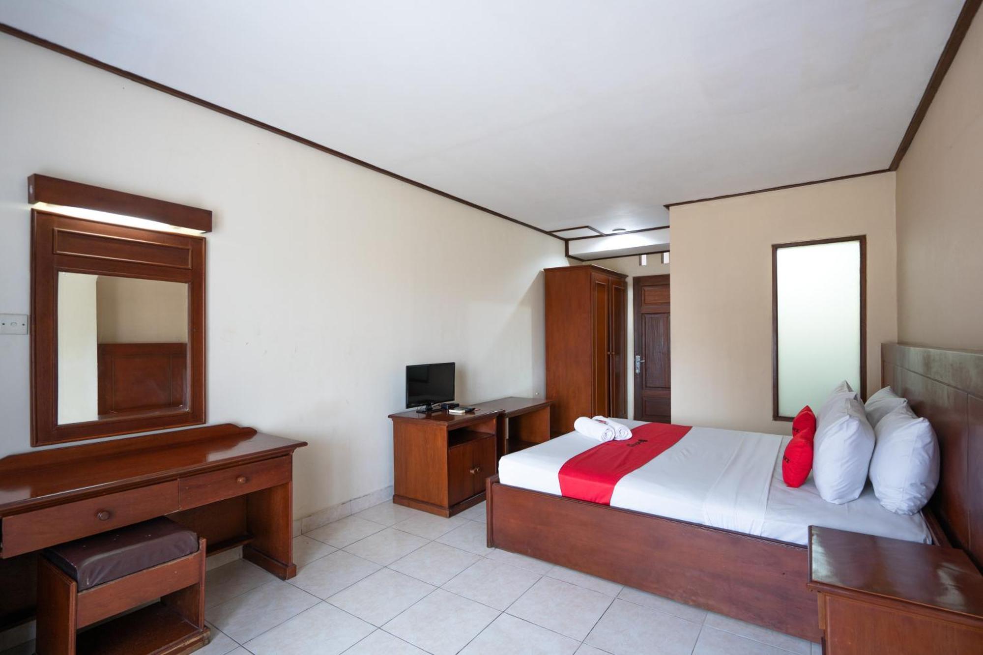 Guest house Reddoorz At Mahajaya 3*