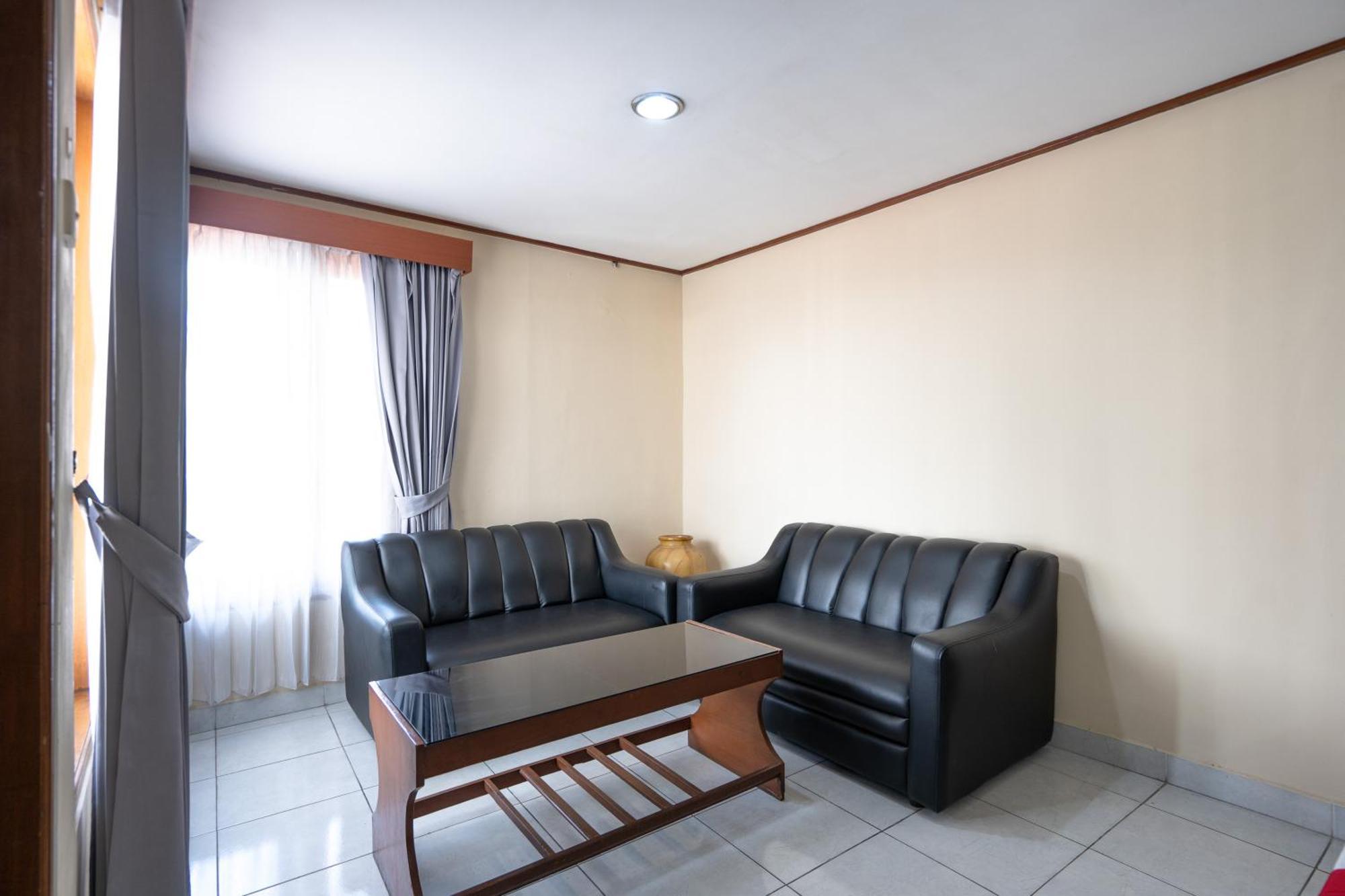 Guest house Reddoorz At Mahajaya