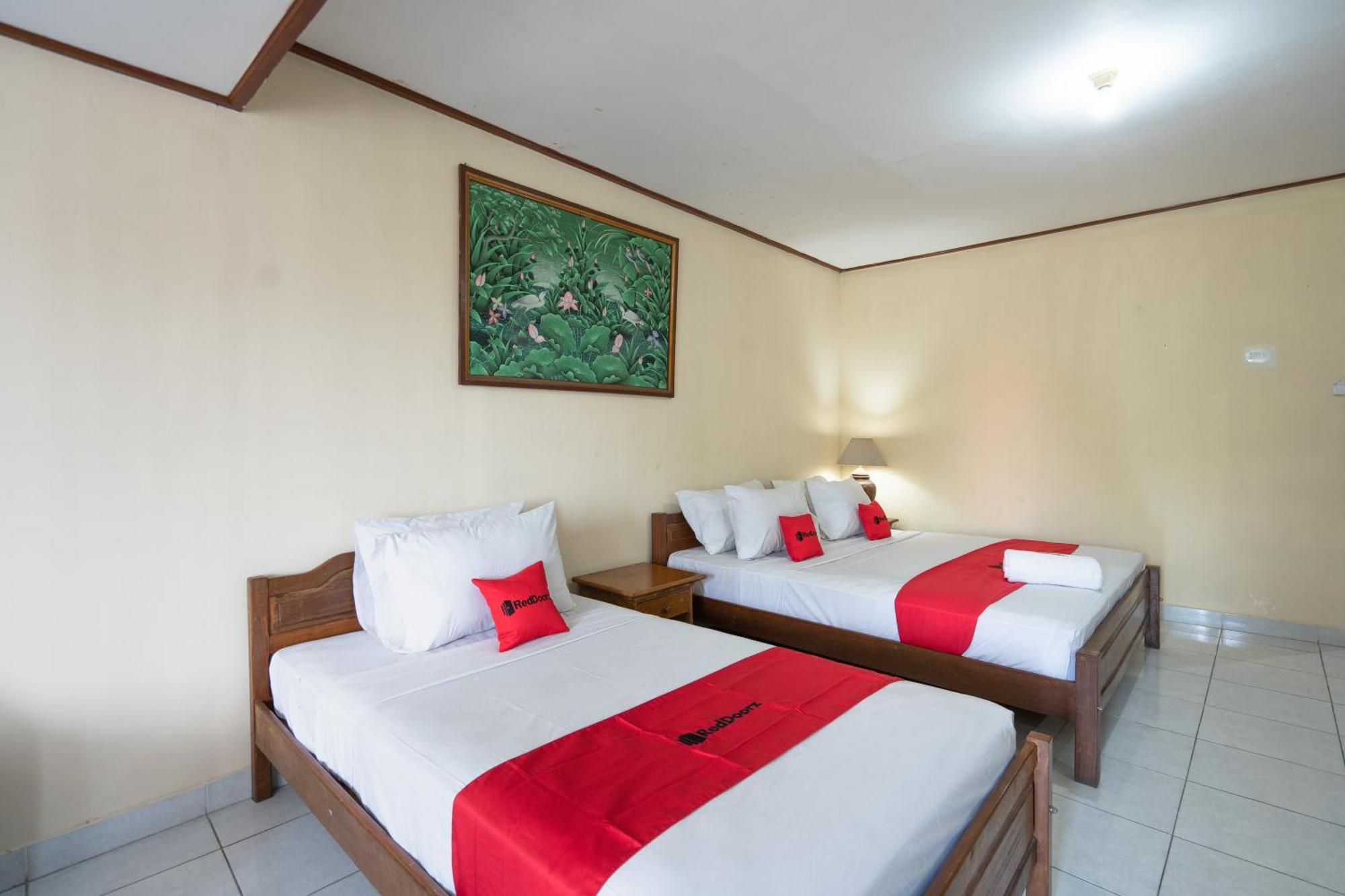 Reddoorz At Mahajaya Guest house 3*