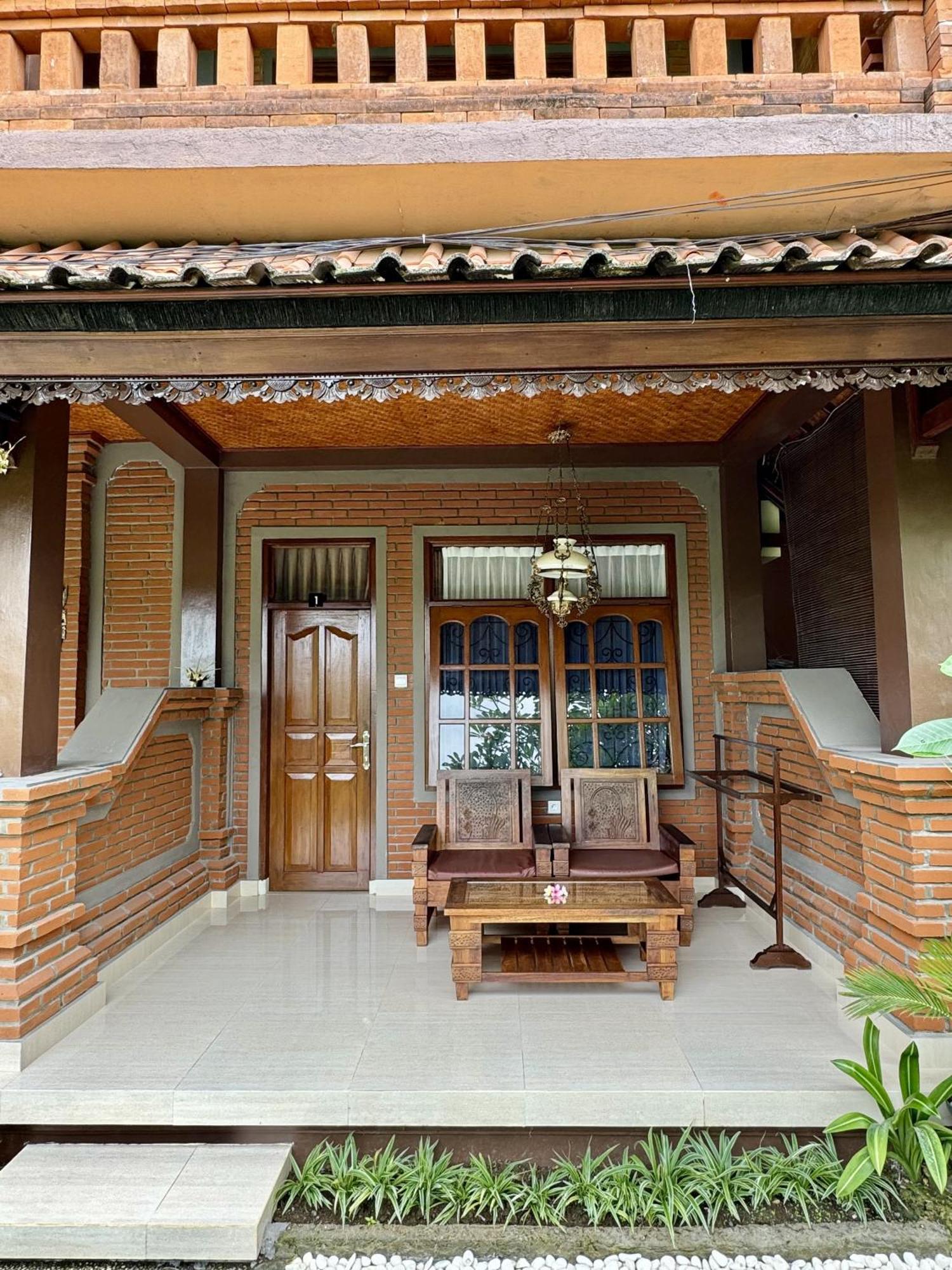 Guest house Danasari Homestay 2*