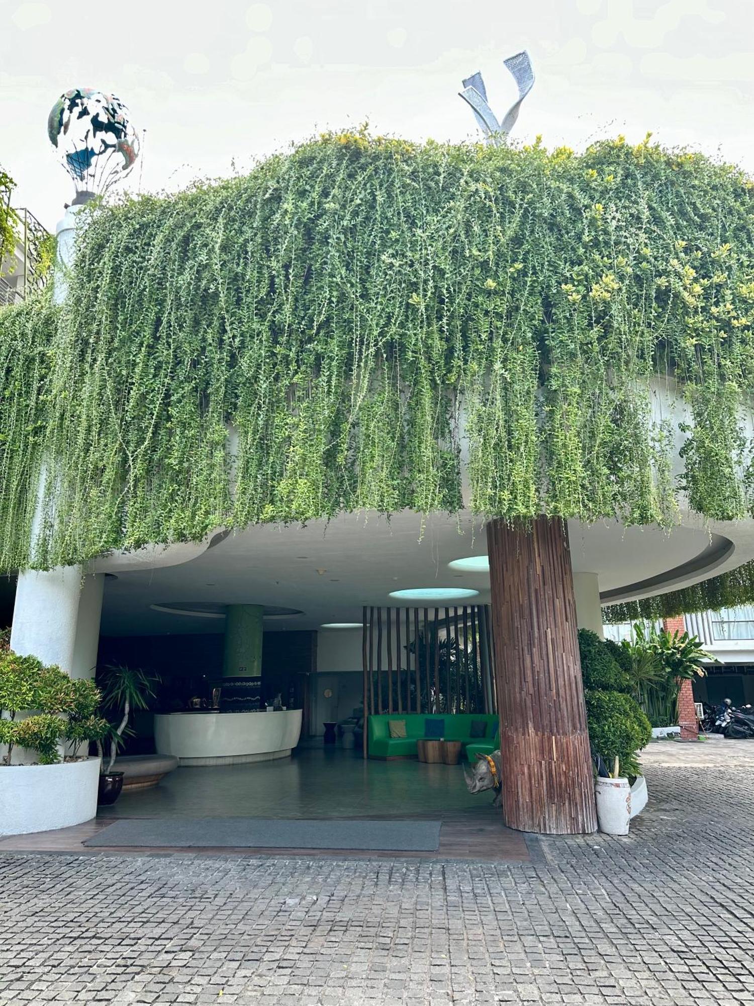 Ion Bali Benoa Hotel 4*