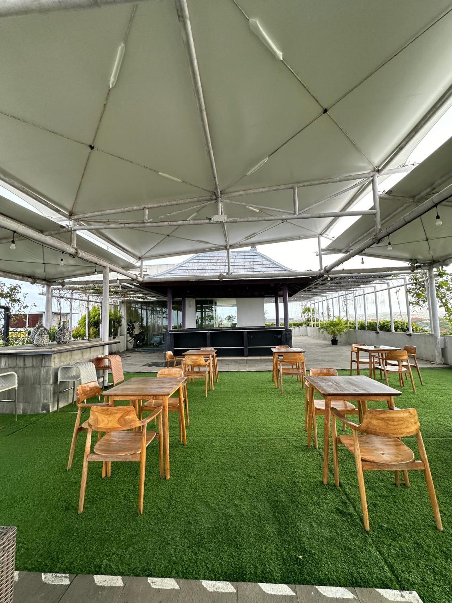 Hotel Ion Bali Benoa 4*