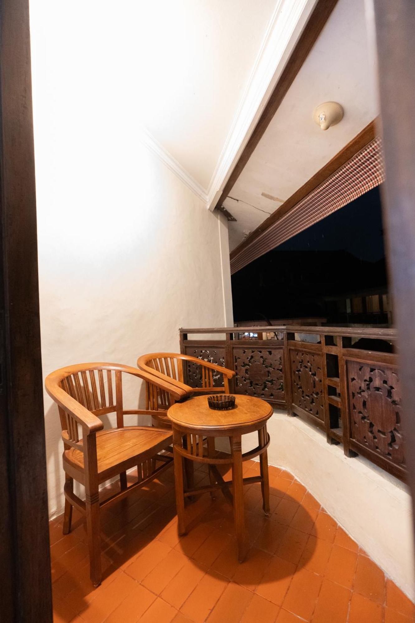 Hotel The Flora Kuta Bali 3*