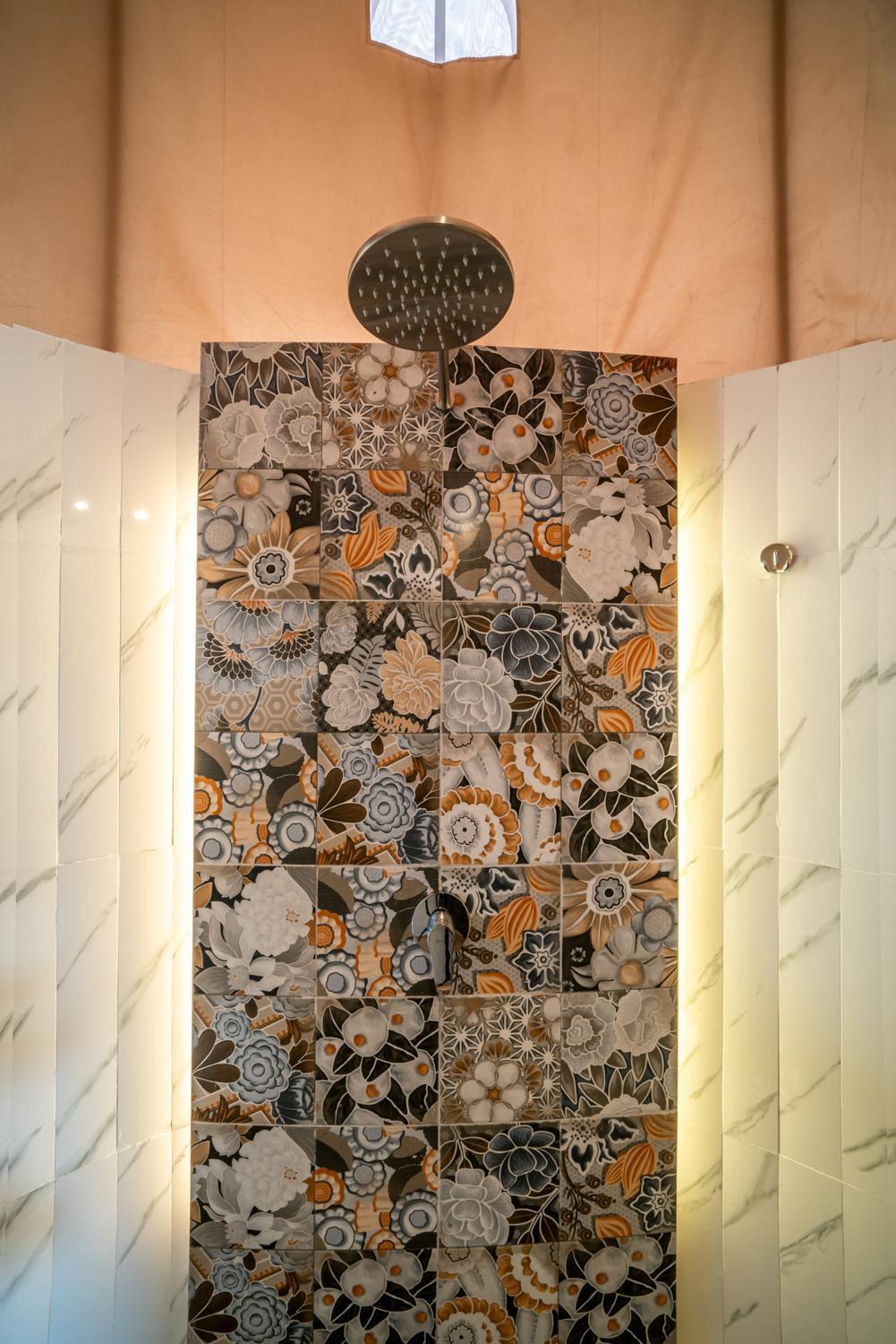 The Dewi Luxury Glamping And Natural Hotspring Marangyang tolda *