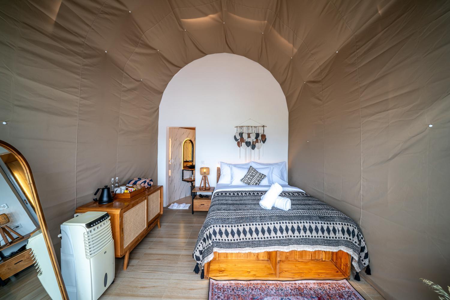 The Dewi Luxury Glamping And Natural Hotspring Marangyang tolda