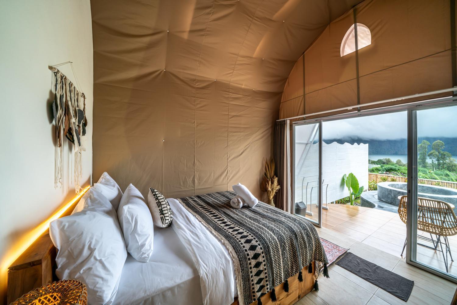 Marangyang tolda The Dewi Luxury Glamping And Natural Hotspring *
