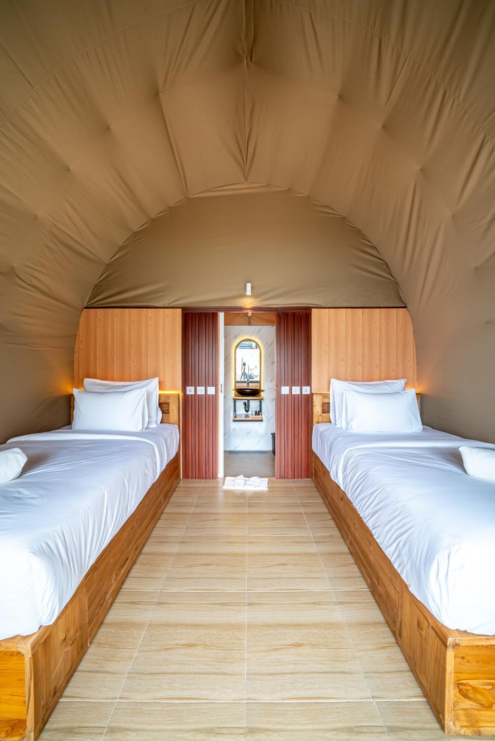The Dewi Luxury Glamping And Natural Hotspring Marangyang tolda