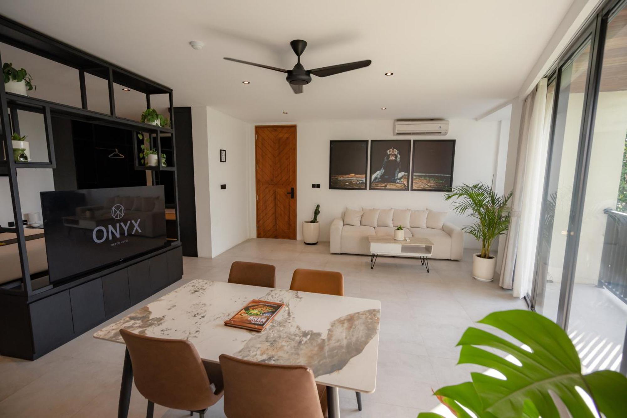 Aparthotel Onyx 5*