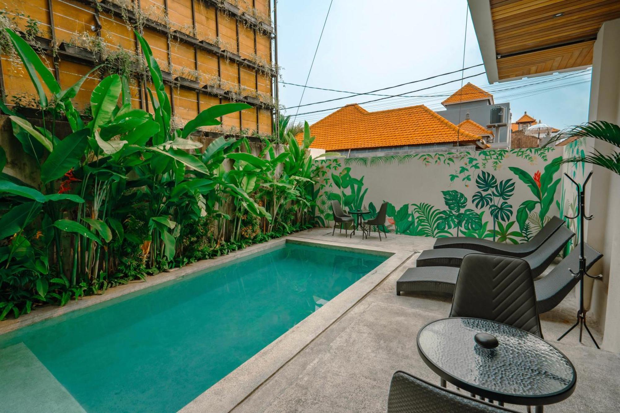 Onyx Aparthotel 5*