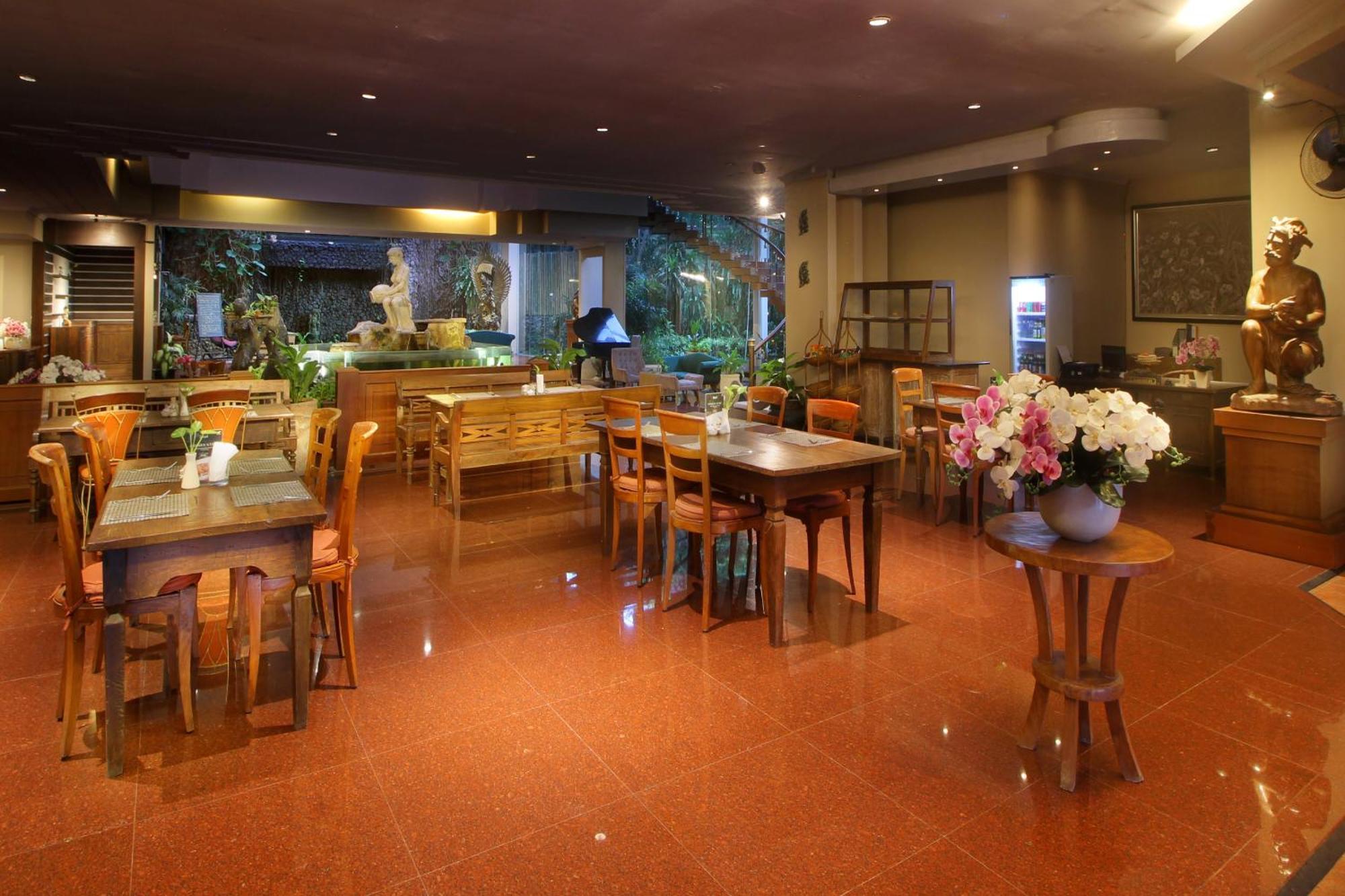 Parigata And Hotel 4*